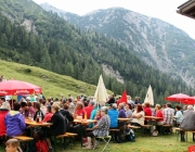 Almmesse auf der Marienberg Alpe – Hirtenfamilie geht nach 40 Jahren in den Ruhestand