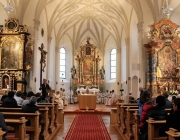 Altarweihe mit Alt-Erzbischof Alois Kothgasser