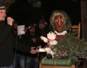 Auftakt der Mieminger Fasnacht – Stöttlhex übernimmt Gemeinde-Schlüssel
