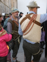 Ausfliegen der Fasnacht 2011 in Mieming – „Stöttlhex, es isch so weit“