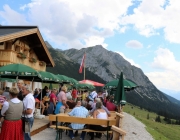 „Dorffest“ auf der Mieminger Hochfeldern Alm