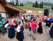 „Dorffest“ auf der Mieminger Hochfeldern Alm