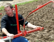 Anfang Mai hat die Feldarbeit Hochkonjunktur – Drei Bauern, drei Geschichten
