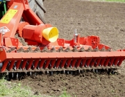 Anfang Mai hat die Feldarbeit Hochkonjunktur – Drei Bauern, drei Geschichten