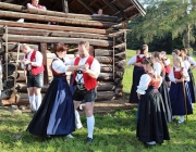 Foto-Termin Trachtenverein Edelweiss – Ausrichter des heurigen Kathreintanzes