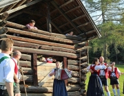 Foto-Termin Trachtenverein Edelweiss – Ausrichter des heurigen Kathreintanzes