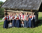 Foto-Termin Trachtenverein Edelweiss – Ausrichter des heurigen Kathreintanzes
