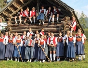 Foto-Termin Trachtenverein Edelweiss – Ausrichter des heurigen Kathreintanzes