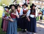 Herz-Jesu-Prozession 2013 – Pfarrfest in der Barwieser Agrarmaschinenhalle