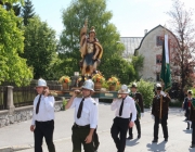 Herz-Jesu-Prozession 2013 – Pfarrfest in der Barwieser Agrarmaschinenhalle