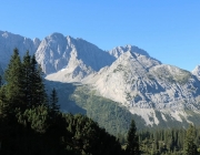 Ein Tag beim Hüttenteam auf der Hochfeldern Alm