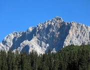 Ein Tag beim Hüttenteam auf der Hochfeldern Alm