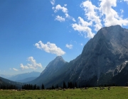 Ein Tag beim Hüttenteam auf der Hochfeldern Alm