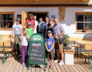 Ein Tag beim Hüttenteam auf der Hochfeldern Alm