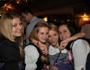 Jungbauernball 2013 mit Traktor-Versteigerung – Der „Lindner BF 14“ bleibt in Mieming