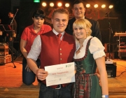 Jungbauernball 2013 mit Traktor-Versteigerung – Der „Lindner BF 14“ bleibt in Mieming
