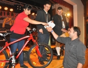 Jungbauernball 2013 mit Traktor-Versteigerung – Der „Lindner BF 14“ bleibt in Mieming