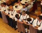 Kathreintanz 2013 – 300 Trachtler tanzten bis in den Morgen
