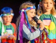 Kindergarten Barwies spielt das Musical „Der Regenbogenfisch“