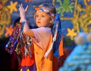 Kindergarten Barwies spielt das Musical „Der Regenbogenfisch“