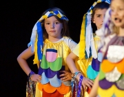 Kindergarten Barwies spielt das Musical „Der Regenbogenfisch“