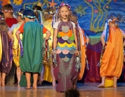 Kindergarten Barwies spielt das Musical „Der Regenbogenfisch“
