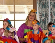 Kindergarten Barwies spielt das Musical „Der Regenbogenfisch“