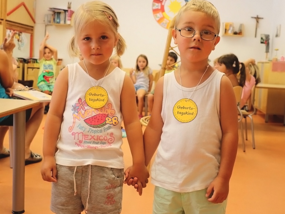 Geburtstagsfeier im Kindergarten Barwies – Ein „Hoch“ auf vier Zwillingspaare