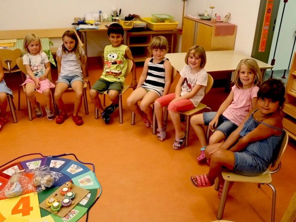 Geburtstagsfeier im Kindergarten Barwies – Ein „Hoch“ auf vier Zwillingspaare