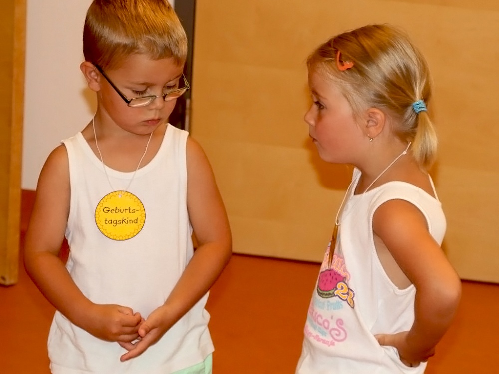 Geburtstagsfeier im Kindergarten Barwies – Ein „Hoch“ auf vier Zwillingspaare