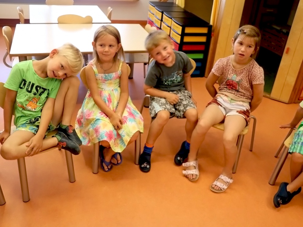 Geburtstagsfeier im Kindergarten Barwies – Ein „Hoch“ auf vier Zwillingspaare