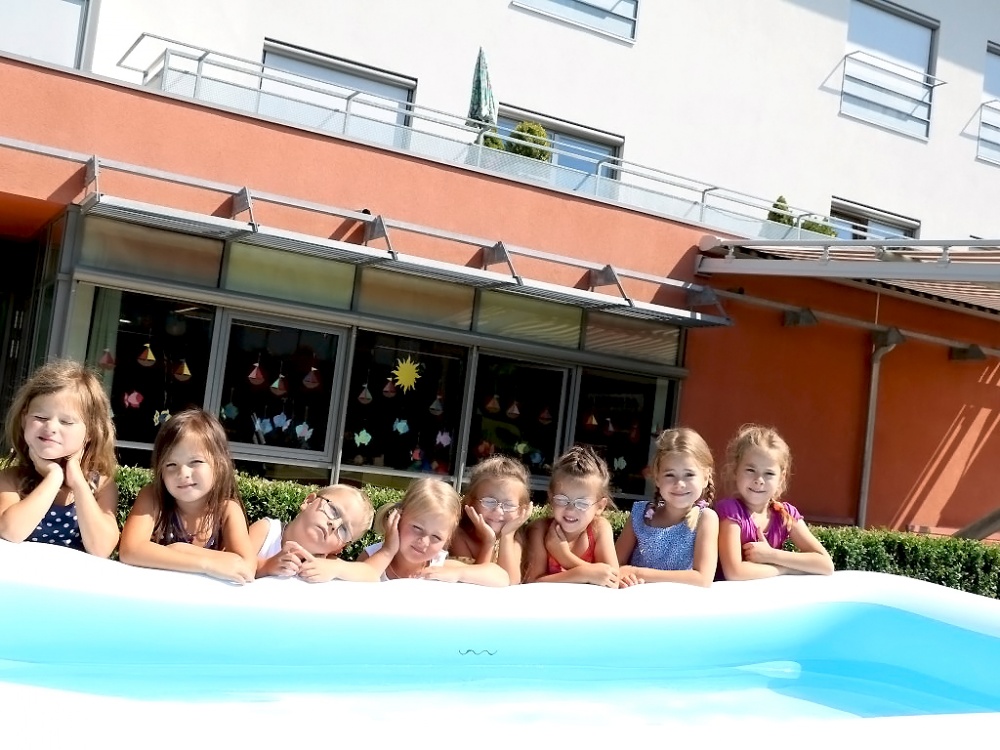 Geburtstagsfeier im Kindergarten Barwies – Ein „Hoch“ auf vier Zwillingspaare