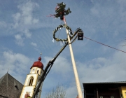 Maifest 2013 - Anschlag auf den Mieminger Maibaum