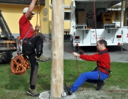 Maifest 2013 - Anschlag auf den Mieminger Maibaum