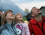 Maibaumaufstellen 2010 in Obermieming
