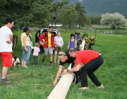 Maibaumaufstellen 2010 in Obermieming