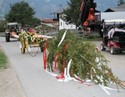 Maibaumaufstellen 2010 in Obermieming