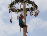 Maifest 2013 – „Maibaum-Anschlag konnte das Fest nicht verhindern“