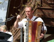 Maifest 2013 – „Maibaum-Anschlag konnte das Fest nicht verhindern“