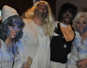 Maskenball der Mieminger Bäuerinnen 2013 – „…Schlumpfblau“
