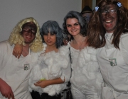 Maskenball der Mieminger Bäuerinnen 2013 – „…Schlumpfblau“