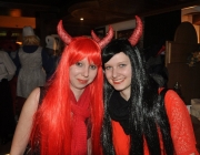Maskenball der Mieminger Bäuerinnen 2013 – „…Schlumpfblau“