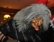 Maskenball der Mieminger Bäuerinnen 2013 – „…Schlumpfblau“