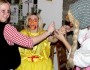 Maskenball der Mieminger Bäuerinnen