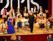 Neujahrskonzert 2015 - Mit Lui Chan, seinem Orchester Festival Sinfonietta Linz und der Sopranistin Eva-Maria Schmid