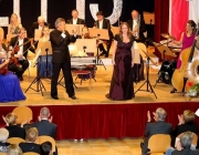 Neujahrskonzert 2015 - Mit Lui Chan, seinem Orchester Festival Sinfonietta Linz und der Sopranistin Eva-Maria Schmid