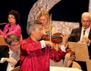 Neujahrskonzert 2015 - Mit Lui Chan, seinem Orchester Festival Sinfonietta Linz und der Sopranistin Eva-Maria Schmid
