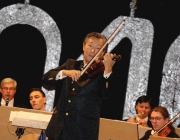 Neujahrskonzert 2016 mit Lui Chan und dem Kammerorchester "Festival Sinfonietta Linz"
