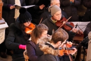 Weihnachtsmesse am Christtag – Zum Abschluss sangen alle „Stille Nacht, heilige Nacht“