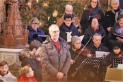 Weihnachtsmesse am Christtag – Zum Abschluss sangen alle „Stille Nacht, heilige Nacht“